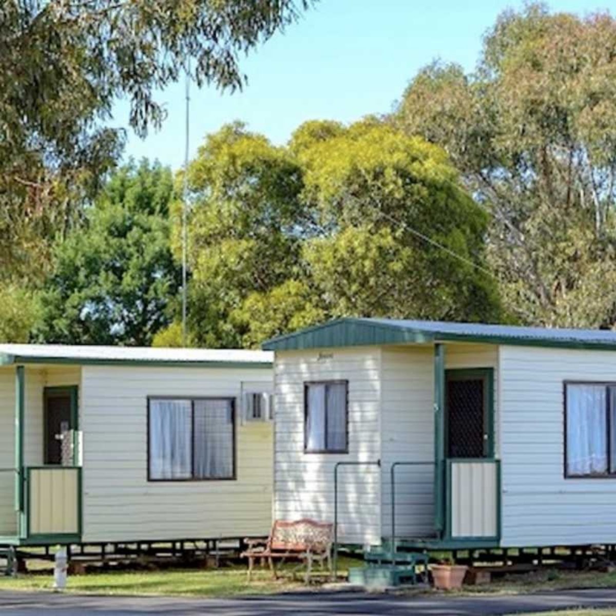 edenhope lakeside tourist park cabins