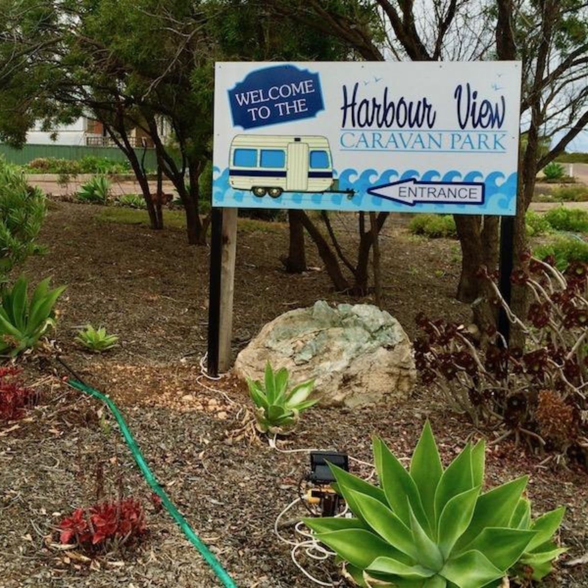 harbour view caravan park welcome sign