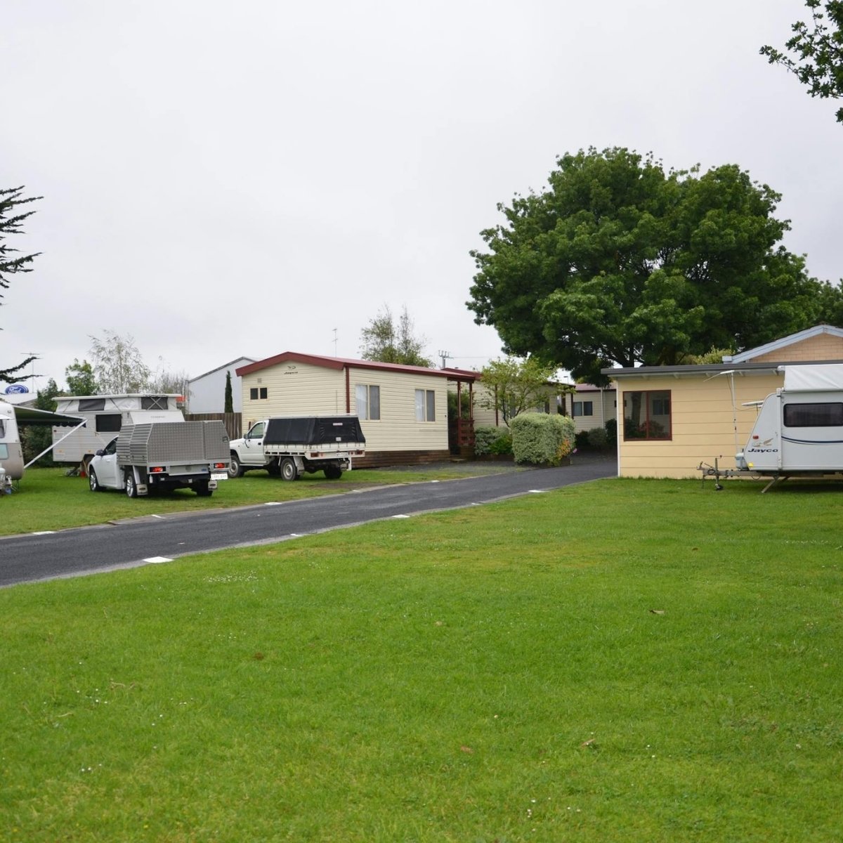 mount gambier central caravan park green lawn