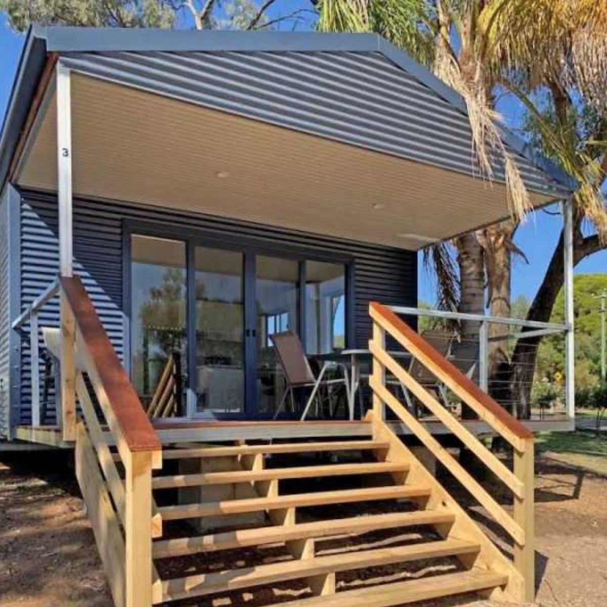 robinvale riverside caravan park close up of front of cabin